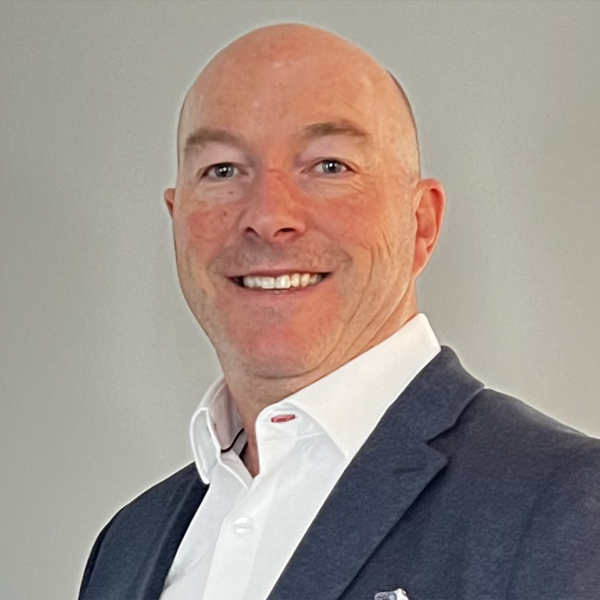 Swan Headshot Team Trader